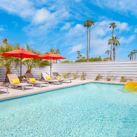 Lloyd By Avantstay Palm Spring Paradise W Pool Large Yard Table Tennis Permit3779